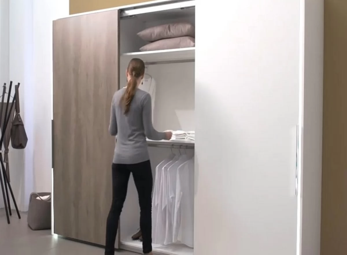 Шкаф купе. Система Hettich TopLine L.  Корпус ДСП Egger.