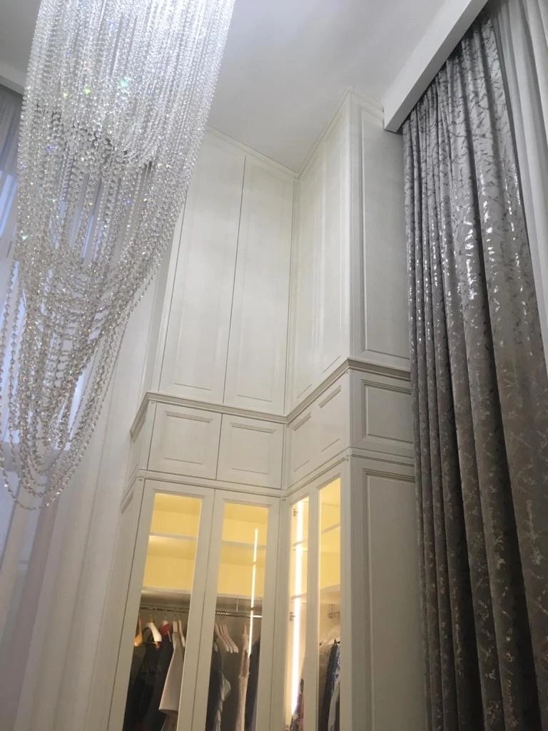 Гардеробная Royal Dressing Room — классика для премиум-сегмента