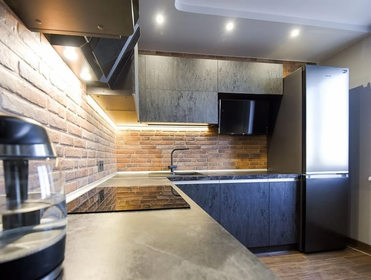 Кухня Loft. Угловая кухня на заказ с фасадами Alvic
