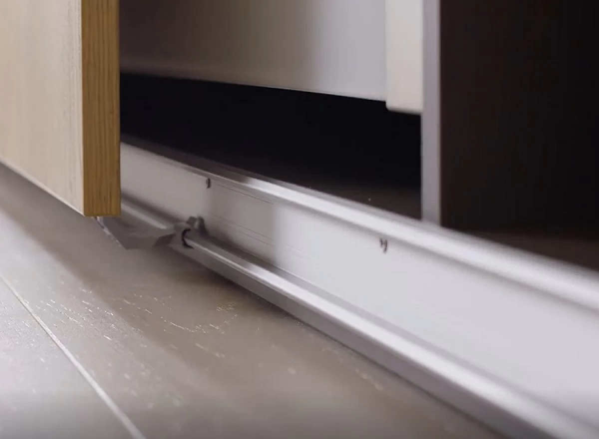 Шкаф купе в спальню Hettich TopLine L
