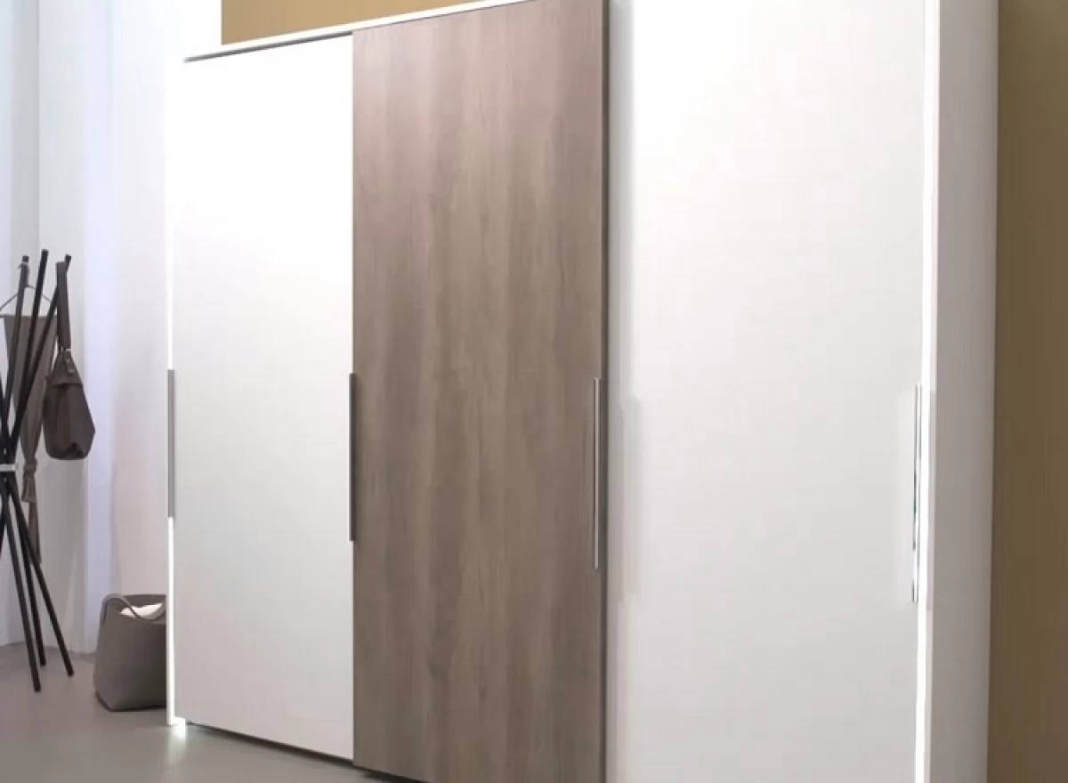 Шкаф купе. Система Hettich TopLine L.  Корпус ДСП Egger.
