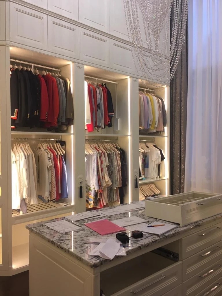 Гардеробная Royal Dressing Room — классика для премиум-сегмента