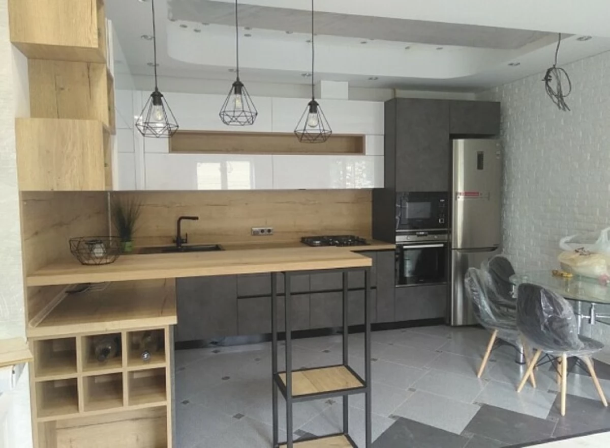 Угловая кухня на заказ в стиле Loft