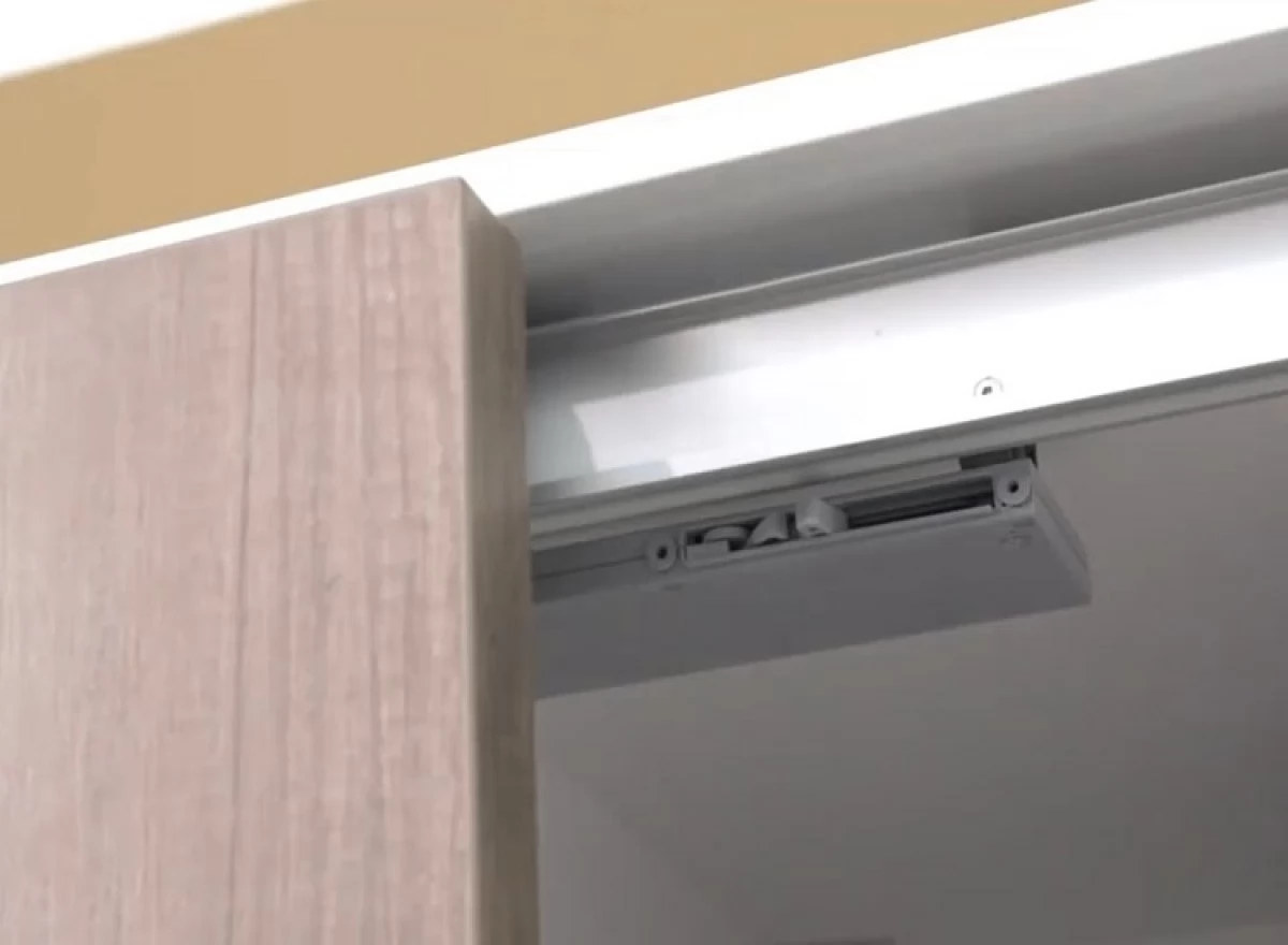 Шкаф купе. Система Hettich TopLine L.  Корпус ДСП Egger.