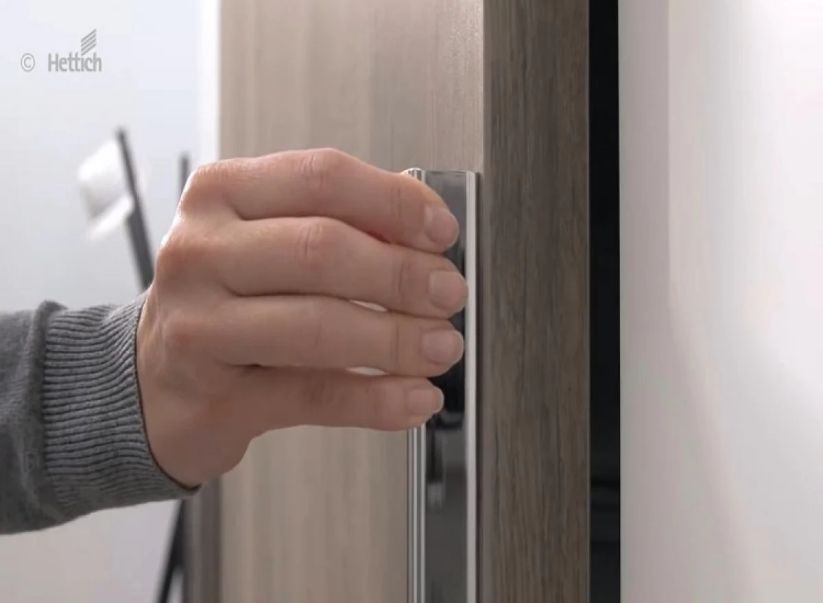 Шкаф купе. Система Hettich TopLine L.  Корпус ДСП Egger.